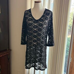 NWT black floral cut out lace beach coverup tunic V neck 3/4 sleeve stretchy M